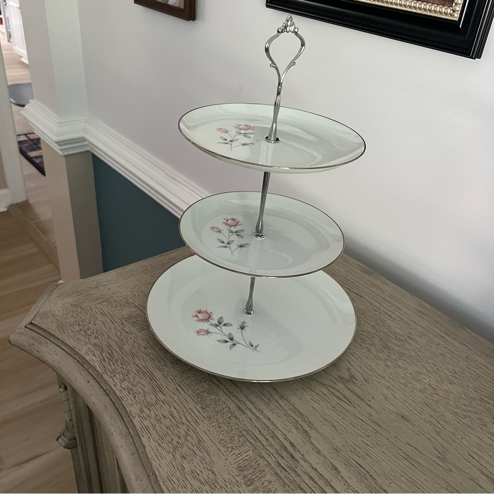 BY ONE GET ONE FREE

Three-Tier Porcelain Dessert Stand with Pink Floral Design